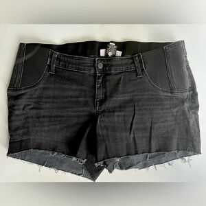 Maternity shorts